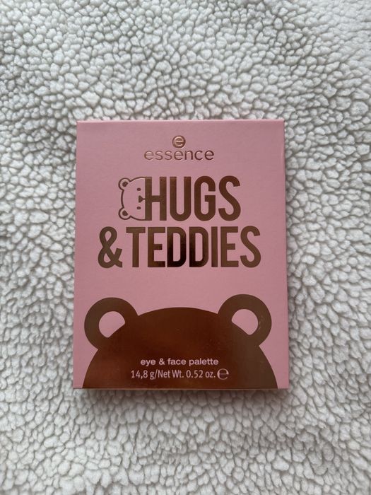 Essence Hugs and Teddies Paleta cieni do powiek róż rozświetlacz