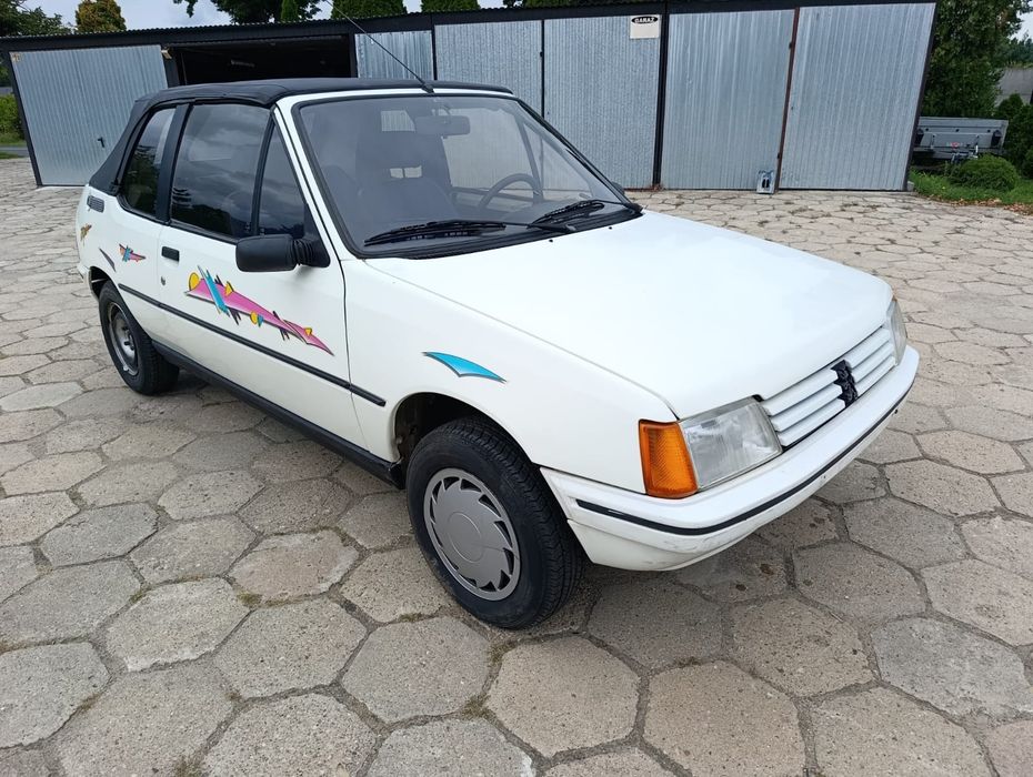 Peugeot 205