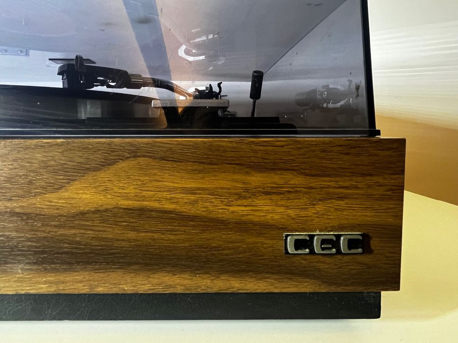 Gira discos CEC BD 6000 - Irrepreensível