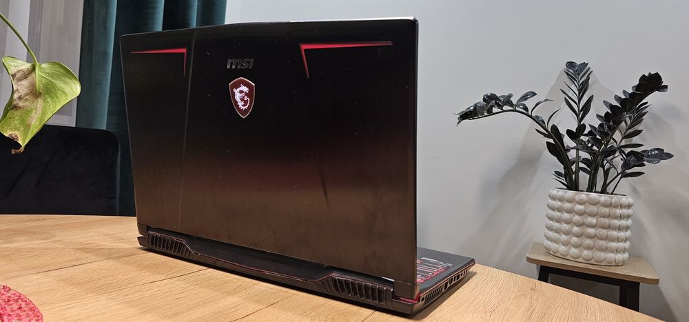 Laptop msi 32gb ram, 1Tb ssd.