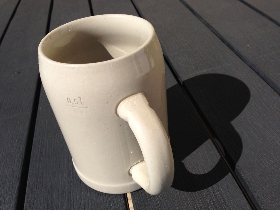 Caneca de cerveja Alemã