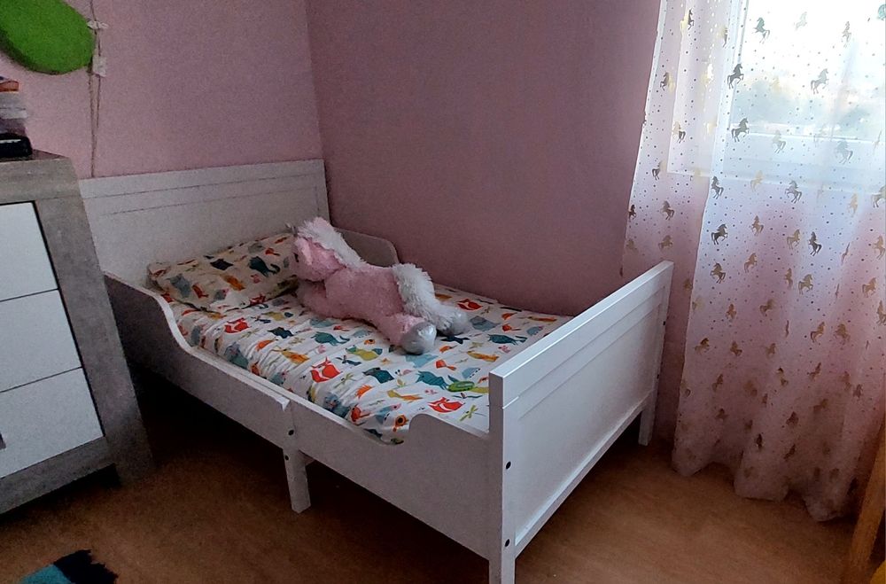 Cama de solteiro extensível com  colchão
