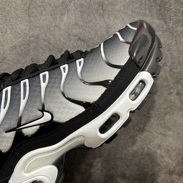 Air_Max_Plus_Czarny R.44