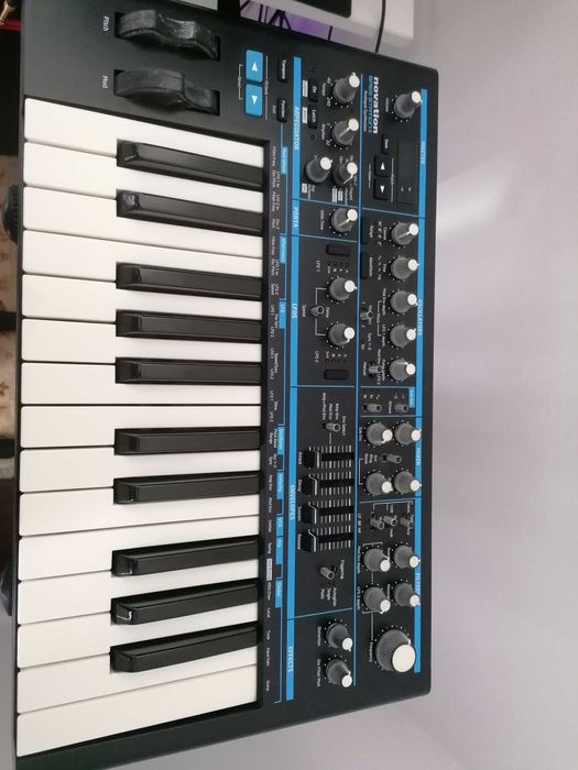 Sintetizador Novation bass station II