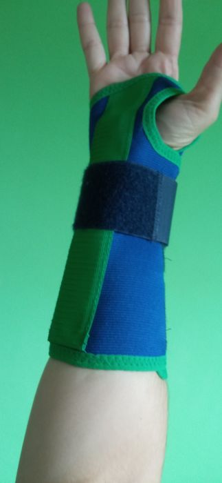Бандаж лангет ортез на праву руку