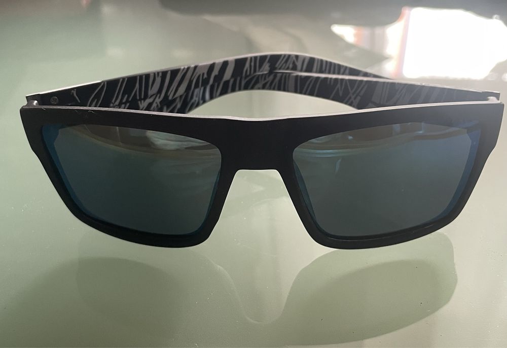 Oculos de sol polarizados