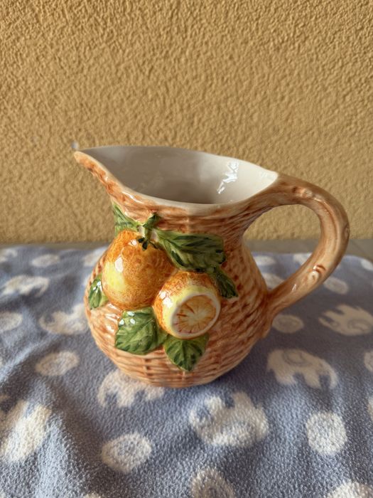 Portugalski dzbanek ceramiczny