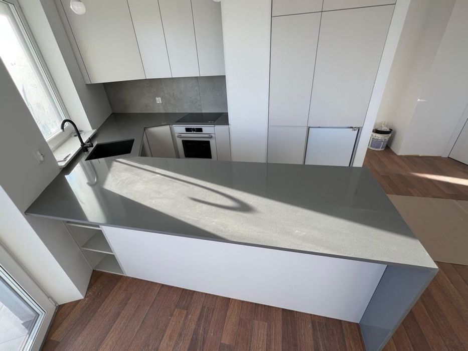 Blaty kuchenne, schody  z granitu konglomeratu