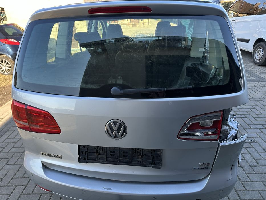 Vw Touran II 1T 1T3 kompletna tylna klapa tyl LA7W