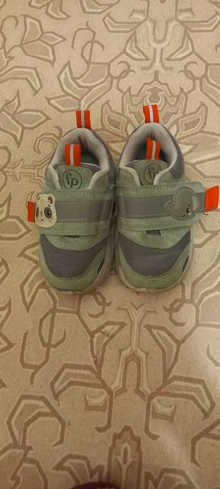Кросівки дитячі, 22 розмір