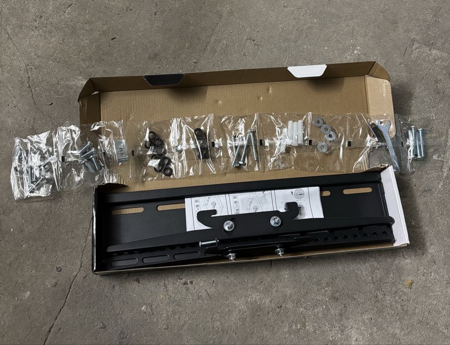 Uchwyt GOTZE & JENSEN do TV 32-55 cali TM3540T regulowany czarny