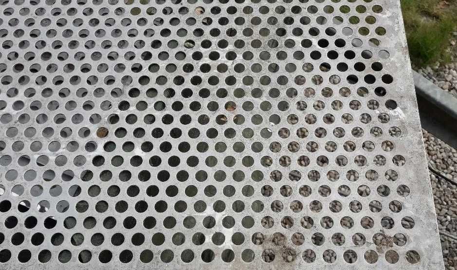 Blacha perforowana, kwasoodporna, 1,5 mm x 2 m x 1 m, otwór 10 mm