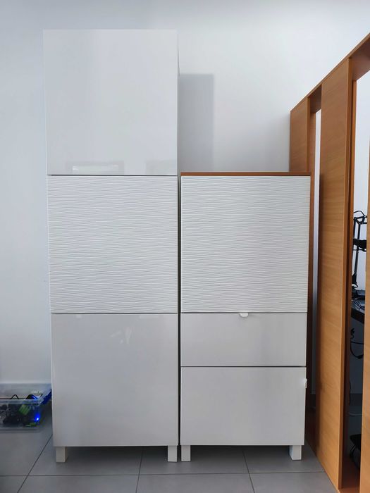 Armários IKEA besta