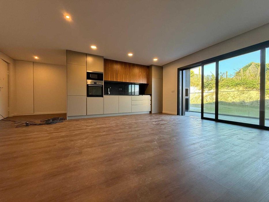 APARTAMENTO T3 NOVA CONSTRUÇÃO EM FERREIROS-BRAGA
