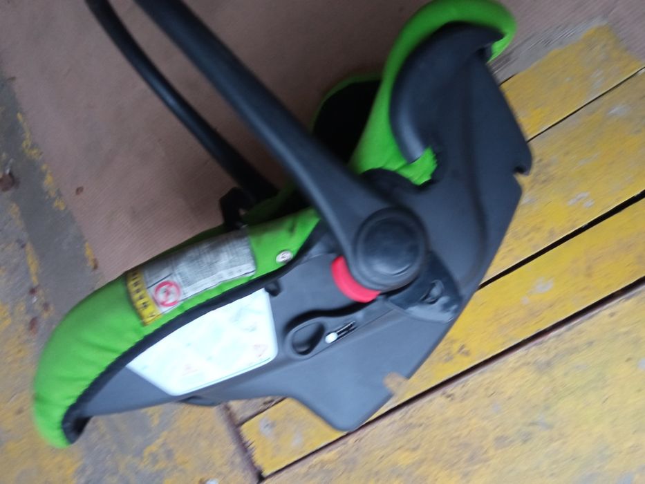 Nosidełko samochodowe dla dziecka