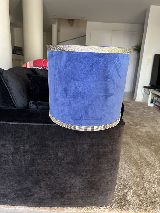 Abajour em Veludo Azul com aplicaçao