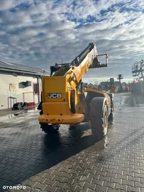 wynajem ładowarki teleskopowej JCB 540-170