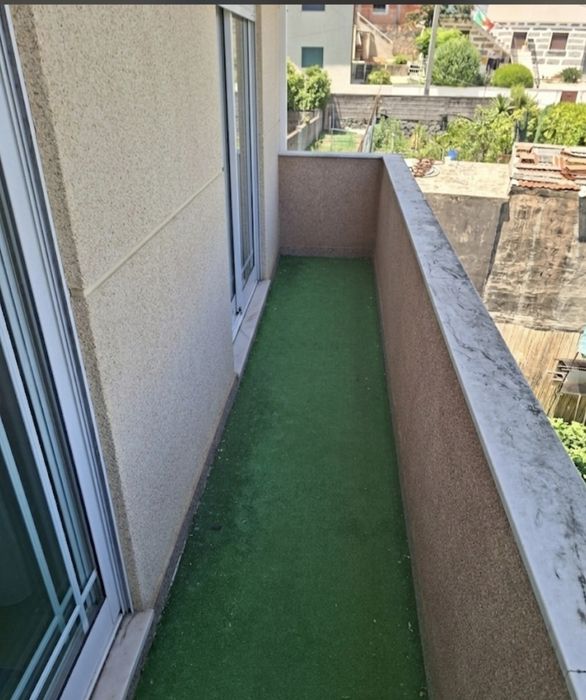 Excelente Apartamento T3+1 com Quintal Privativo e 2 Garagens – Oliveira S. Mateus, Famalicão