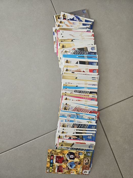 Album Panini Fifa 365 Adrenalyn XL 2023 + 180 extra