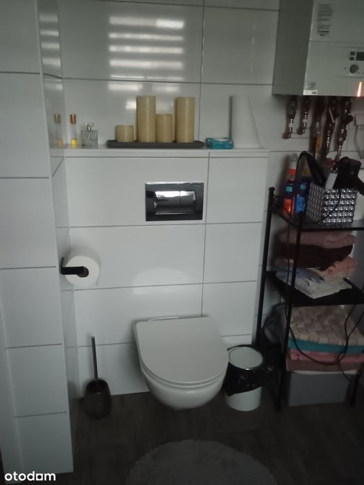 Dom szeregowy z garażem w spokojnej okolicy