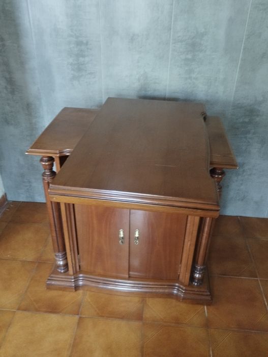 Mesa para televisão