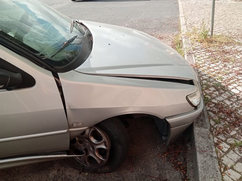 Peugeot 306 2.0 HDi de 1999 Para Pecas: Motor Impecável