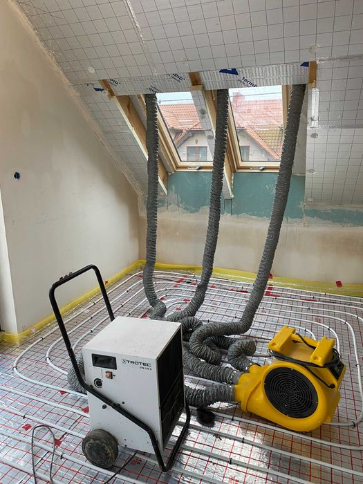 Wynajem osuszacz wypożyczalnia osuszanie mieszkań ozonator zalanie