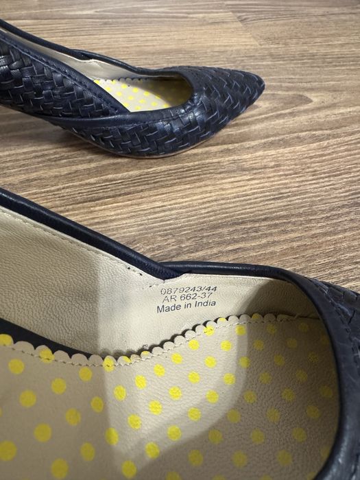 Шкіряні туфлі човники