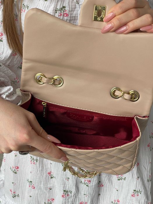 Женская сумка Chanel классическая через плече черная Шанель