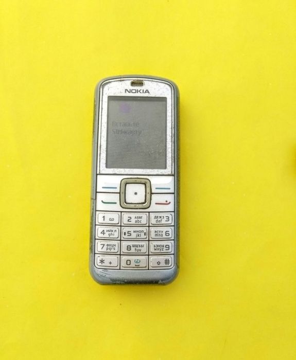 Кнопочний мобільный телефон Nokia 6070 робочий,аккум.норм.Е ДЕФЕКТИ !