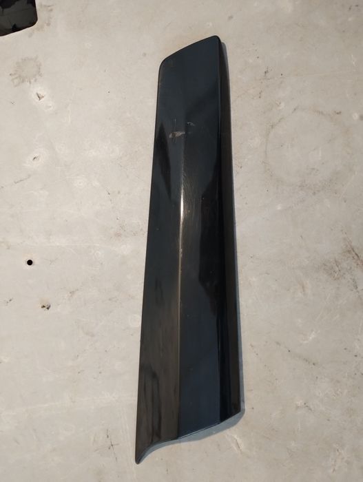 Listwa błotnika tył prawa renault Megane III coupe  czarny polysk
