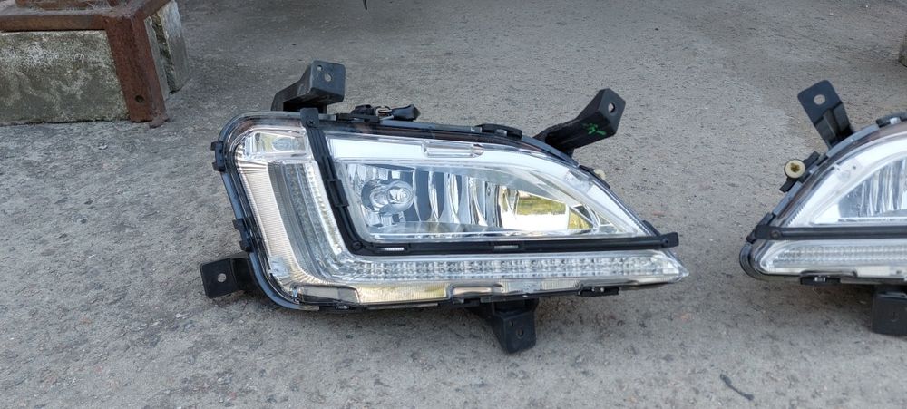 Hyundai Tucson 3 противотуманка птф фара в бампер дхо ходовой огонь