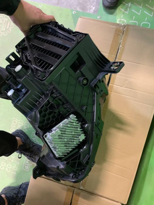 Решітка радіатора Audi Q3 83a 2019 - 2025 в НАЯВНОСТІ решетка бампера