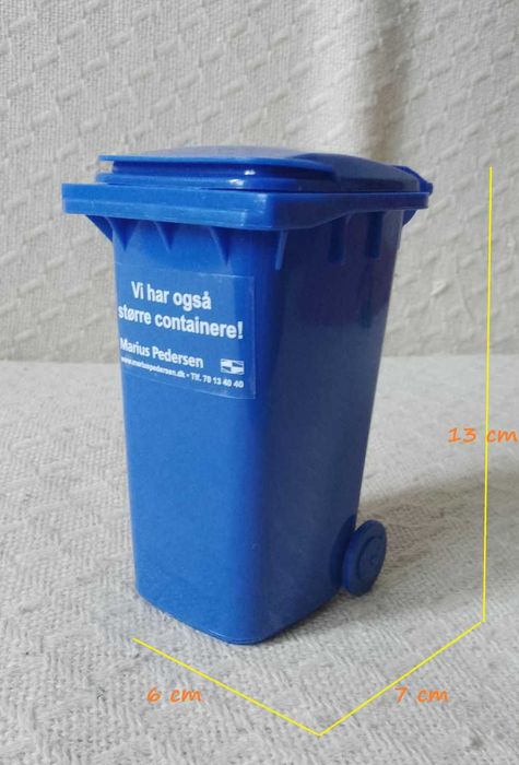 piórnik kubek na biurko plastikowy NOWY gadżet śmietnik