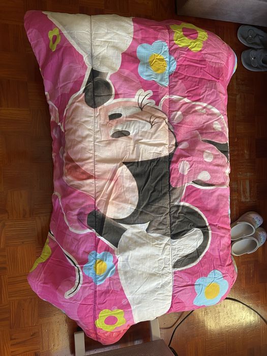 Edredon da minie em bom estado