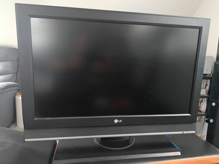 Telewizor 32 całe LG