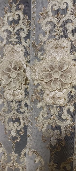 Продам шикарну нову готову пошиту тюль з 3д вишивкою і бархатом