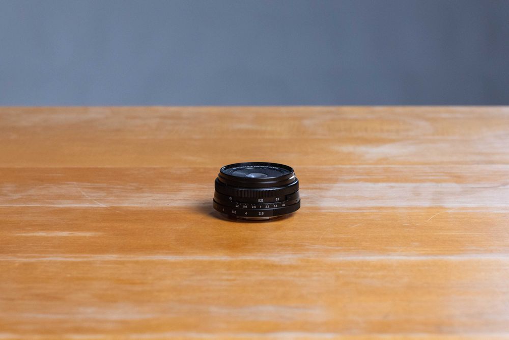 Objetiva Voking M4/3 28mm f/2.8