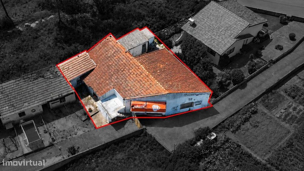 Venda 2 Artigos ( 2 MORADIAS EM CONJUNTO)  300m da Praia de Salgueiros