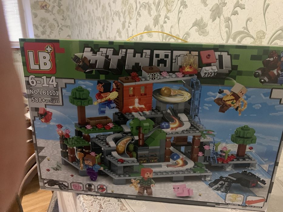 Конструктор My World 588 дет.