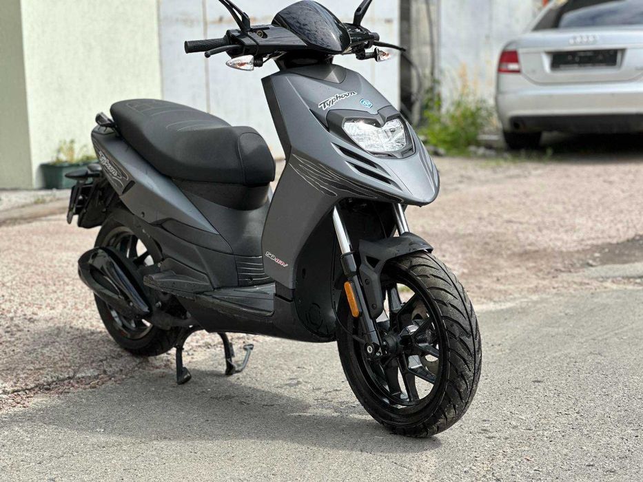 Продається скутер  Piaggio Typhoon 50 4T