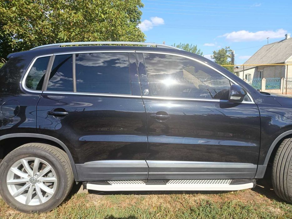 Volkswagen Tiguan 2016 VIN WVGRV7AX5HK015909 фото оголошення 2 з 9