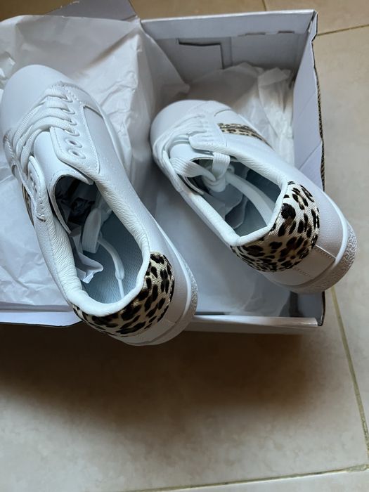 NOVOS / Tenis novos n 39