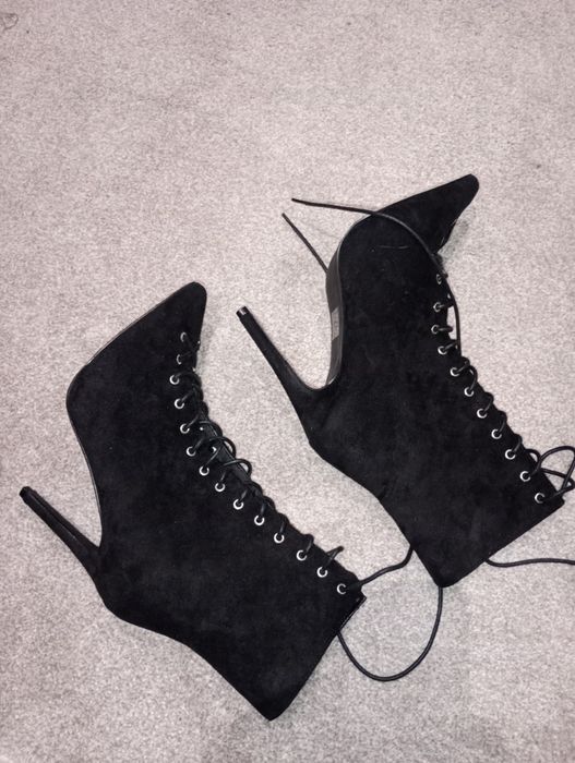 Nowe szpilki czarne Boohoo 6 39 wiązane