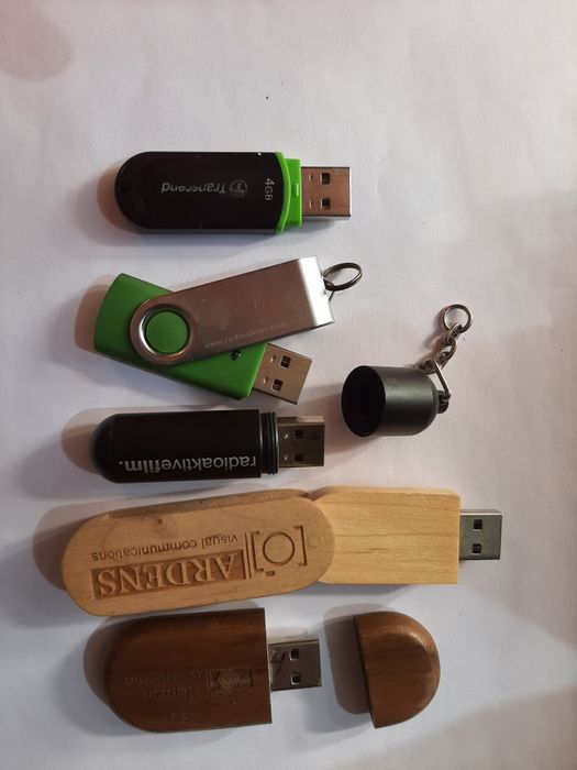 USB флешкарти  4 ГБ