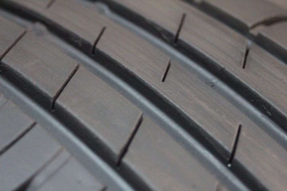 205/60/16 Goodyear Efficient Grip Performance 205/60 R16