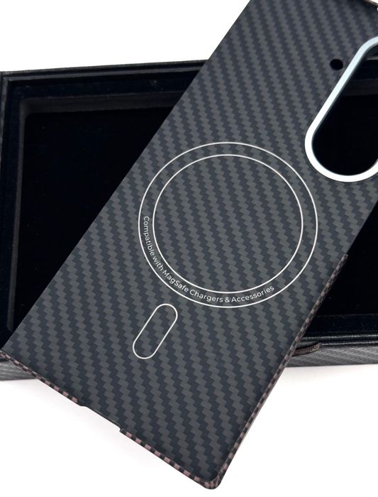 Карбоновый чехол Galaxy Fold 7 MagSafe (Brown) Plain version