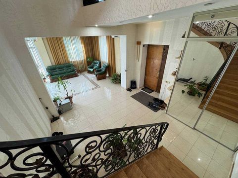 Продаю 2- х эт. дом на Б. Фонтане