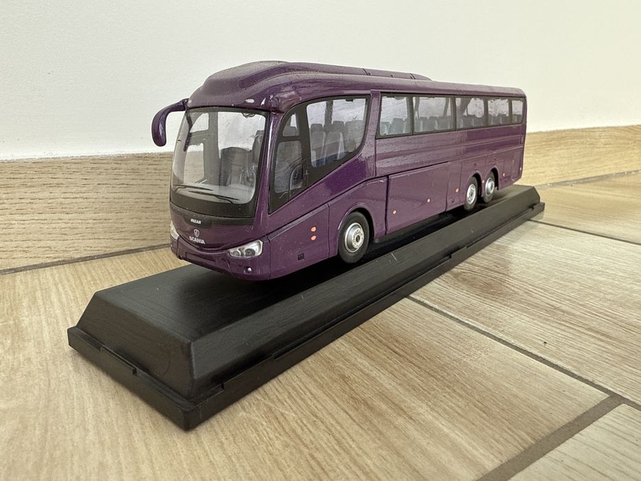 модель автобуса Scania Irizar Pb масштабу 1/50