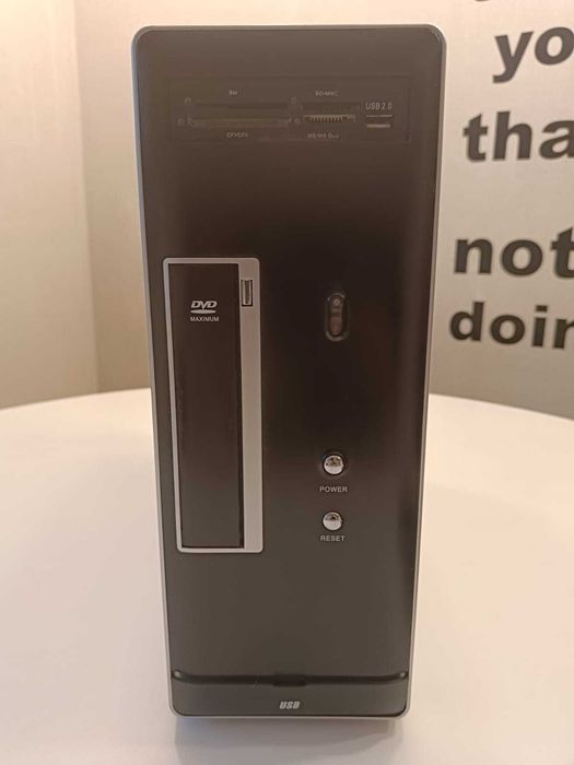 Komputer Windows stacjonarny desktop wi-fi bluetooth Microsoft Office